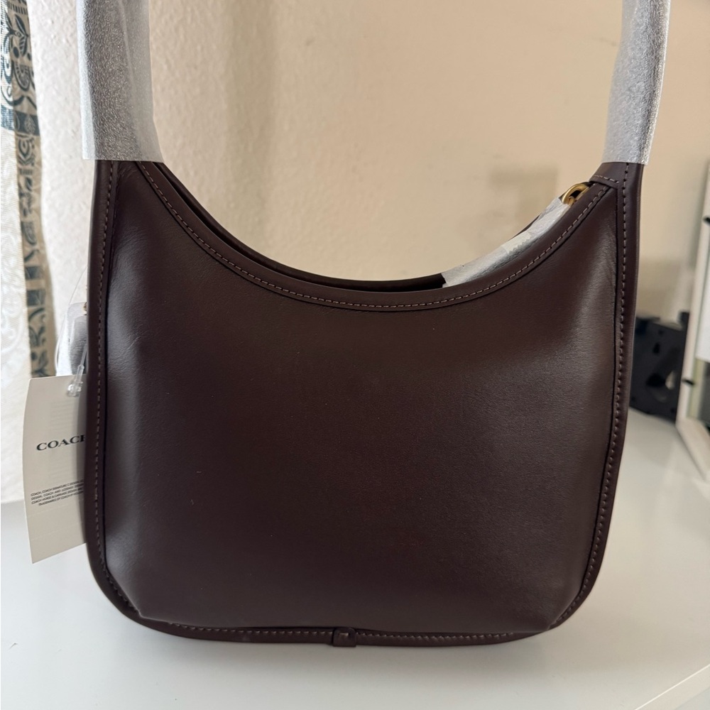 Coach curve zip bag